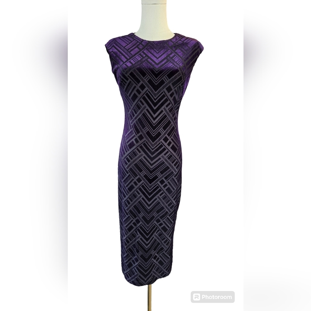 NWOT Vince Camuto Velvet Midi Dress - size. 4